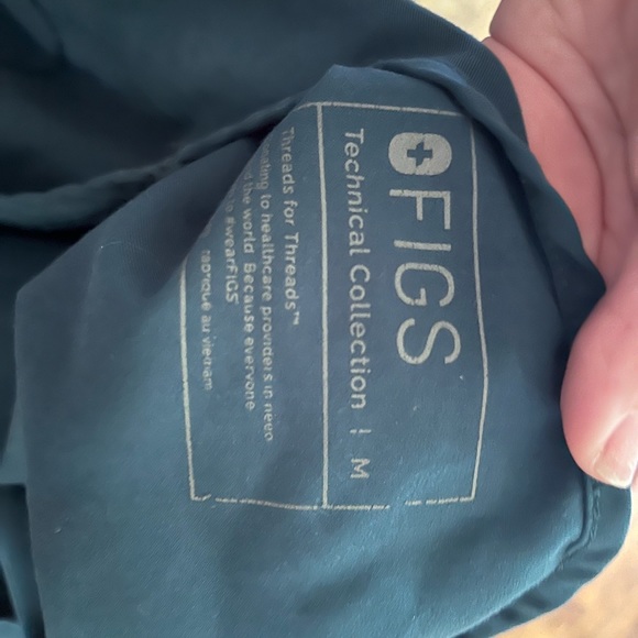 Figs set. Yola bottom in small petite and medium top - Picture 3 of 4